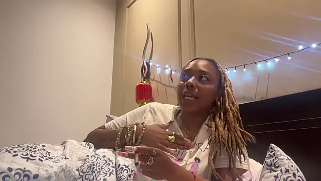 Snapshot of ChocolateCakeQueen chatting on March 16, 2025, 7:26 am ChocolateCakeQueen online show from March 16, 2025, 7:26 am