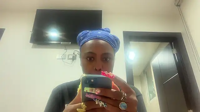 ChocolateCakeQueen online show from January 15, 2026, 2:48 am