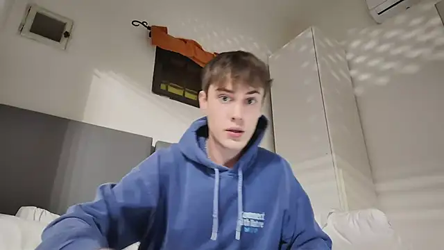 Snapshot of twinkyjd_ chatting on November 13, 2025, 11:08 pm twinkyjd online show from November 13, 2025, 11:08 pm