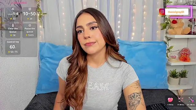 HazzelGray online show from December 2, 2025, 1:46 pm
