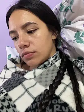 hannahb-e online show from February 5, 2025, 4:16 am