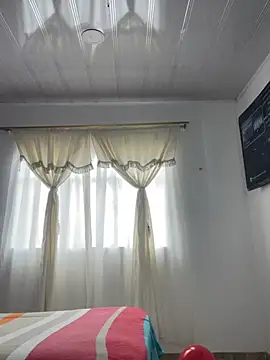 hannahb-e online show from February 15, 2025, 2:22 pm