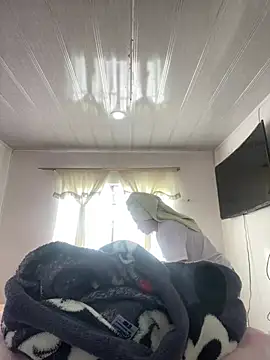 hannahb-e online show from February 25, 2026, 1:11 pm