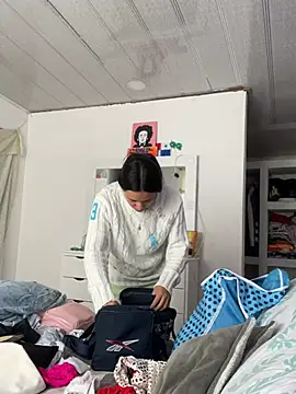 hannahb-e online show from March 25, 2026, 3:44 pm