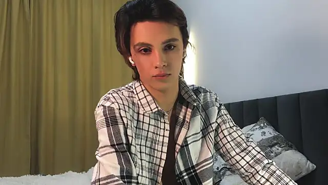 k0sta  online show from February 1, 2025, 12:29 am