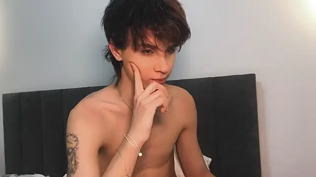 k0sta  online show from February 10, 2025, 5:03 am