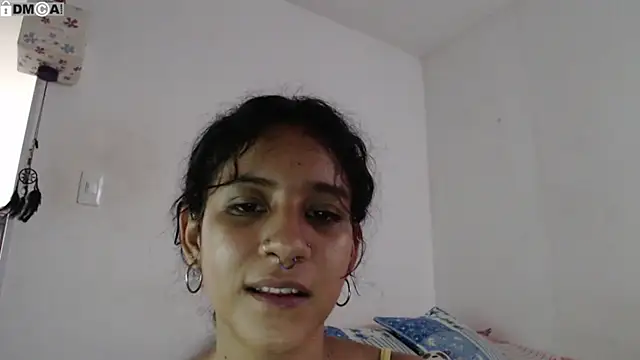 AlinaWoolf  online show from February 8, 2026, 9:12 pm