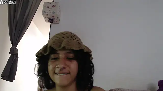 AlinaWoolf  online show from February 28, 2026, 2:39 pm