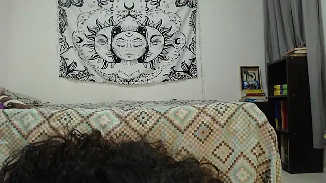 AlinaWoolf  online show from December 11, 2024, 2:52 am