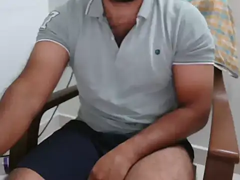 Snapshot of Tamil_Boy28 chatting on February 28, 2025, 1:14 pm Tamil Boy28 online show from February 28, 2025, 1:14 pm