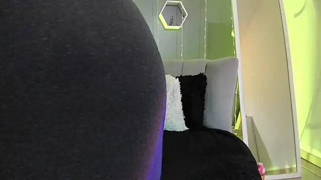 Snapshot of Sammy_owens_ chatting on March 15, 2025, 6:54 pm Sammy owens  online show from March 15, 2025, 6:54 pm