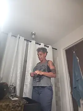 CeceilaMoon online show from March 31, 2026, 5:04 pm