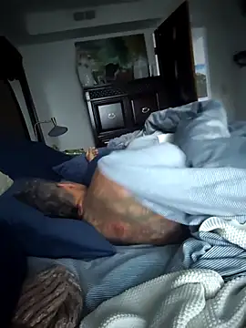 Snapshot of CeceilaMoon chatting on February 7, 2026, 2:36 pm CeceilaMoon online show from February 7, 2026, 2:36 pm