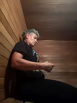 Snapshot of CeceilaMoon chatting on February 23, 2026, 9:04 pm CeceilaMoon online show from February 23, 2026, 9:04 pm