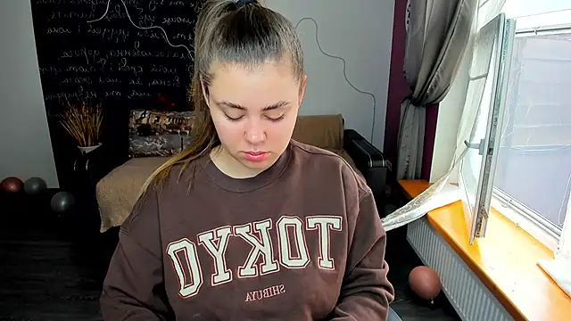 IsabellaBler online show from April 3, 2026, 5:47 am