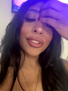 canela 10 online show from September 24, 2025, 3:35 am