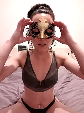 Snapshot of Masquegirlmysterious chatting on March 5, 2026, 12:57 pm Masquegirlmysterious online show from March 5, 2026, 12:57 pm