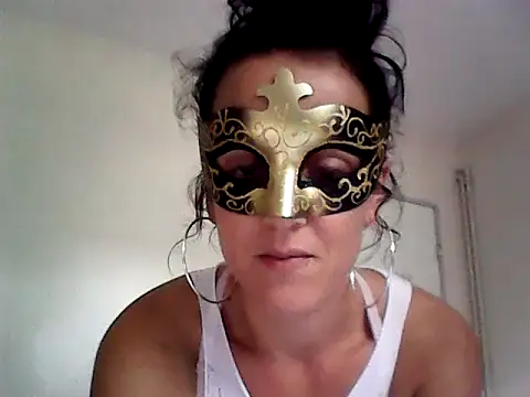 Masquegirlmysterious online show from September 30, 2025, 12:00 pm
