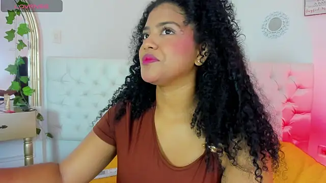 sharlot evans  online show from December 2, 2025, 12:40 pm