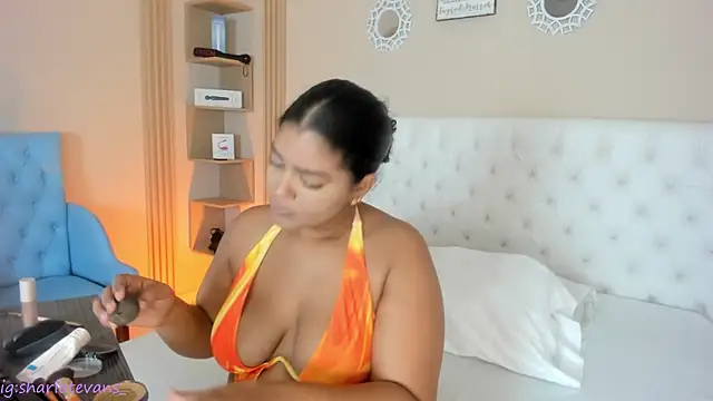 Snapshot of sharlot_evans_ chatting on June 23, 2026, 12:25 pm sharlot evans online show from June 23, 2026, 12:25 pm