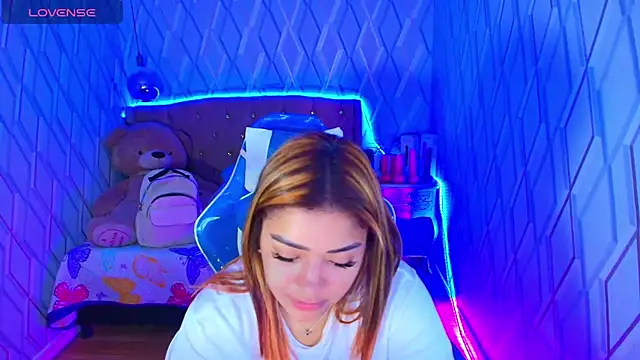 Snapshot of NicolleTaylor chatting on October 8, 2025, 3:41 am NicolleTaylor online show from October 8, 2025, 3:41 am