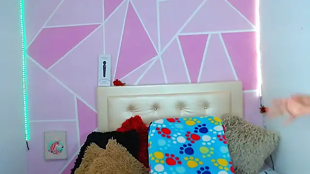 Snapshot of AngeDrty chatting on October 12, 2025, 4:03 am AngeDrty online show from October 12, 2025, 4:03 am