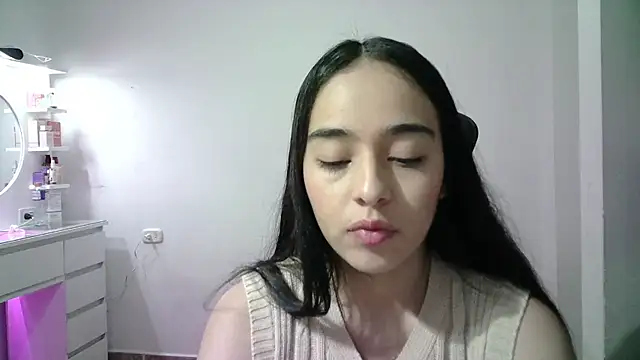 Snapshot of aineangeel chatting on December 2, 2025, 1:06 am aineangeel online show from December 2, 2025, 1:06 am