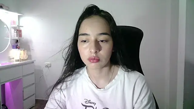 Snapshot of aineangeel chatting on November 6, 2025, 12:36 am aineangeel online show from November 6, 2025, 12:36 am