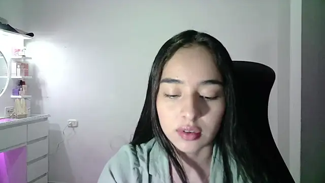 Snapshot of aineangeel chatting on November 18, 2025, 12:15 am aineangeel online show from November 18, 2025, 12:15 am