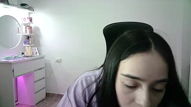 Snapshot of aineangeel chatting on January 14, 2026, 12:25 am aineangeel online show from January 14, 2026, 12:25 am