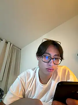 SrLuis18 online show from December 21, 2025, 4:36 am