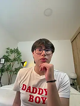 SrLuis18 online show from February 19, 2026, 9:23 pm