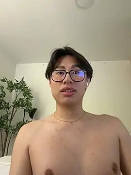 Snapshot of SrLuis18 chatting on June 12, 2026, 9:45 pm SrLuis18 online show from June 12, 2026, 9:45 pm