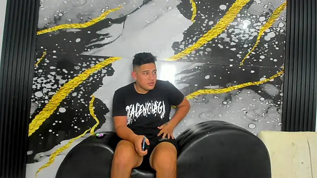 Snapshot of sweethot___ chatting on September 26, 2025, 1:29 pm sweethot online show from September 26, 2025, 1:29 pm