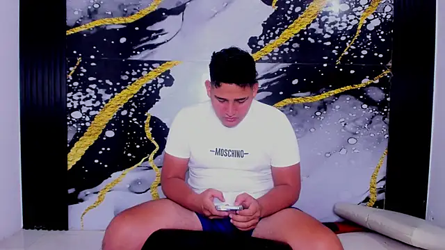 Snapshot of sweethot___ chatting on September 18, 2025, 1:58 pm sweethot online show from September 18, 2025, 1:58 pm