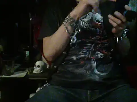 mrdemoncrowly online show from February 6, 2025, 4:42 am