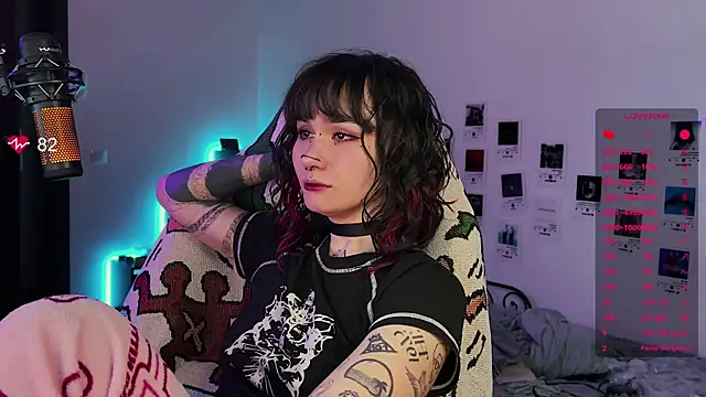 Snapshot of deadlysweet chatting on September 23, 2025, 1:23 am deadlysweet online show from September 23, 2025, 1:23 am