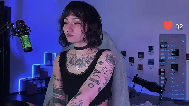 deadlysweet online show from December 16, 2024, 11:18 pm