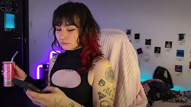 deadlysweet online show from February 10, 2026, 12:42 am