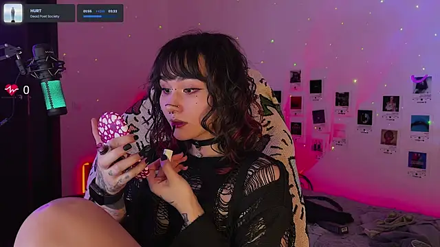 Snapshot of deadlysweet chatting on October 3, 2025, 1:20 am deadlysweet online show from October 3, 2025, 1:20 am