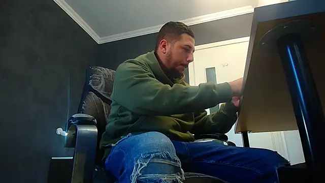 Snapshot of JoshKnights chatting on September 19, 2025, 4:49 am JoshKnights online show from September 19, 2025, 4:49 am