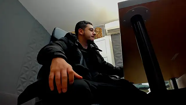 Snapshot of JoshKnights chatting on October 20, 2025, 4:58 am JoshKnights online show from October 20, 2025, 4:58 am