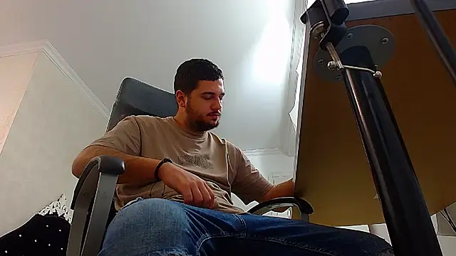 Snapshot of JoshKnights chatting on October 31, 2025, 6:21 am JoshKnights online show from October 31, 2025, 6:21 am