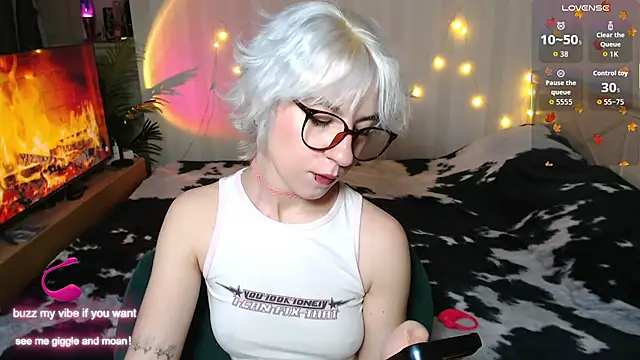  Moonlight t online show from November 28, 2025, 7:08 am