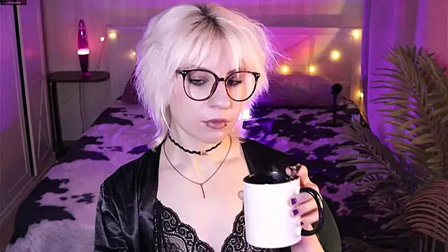 Snapshot of _Moonlight_t chatting on March 1, 2026, 8:14 am Moonlight t online show from March 1, 2026, 8:14 am