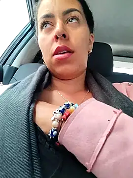 Emily Wane online show from November 17, 2025, 4:44 pm