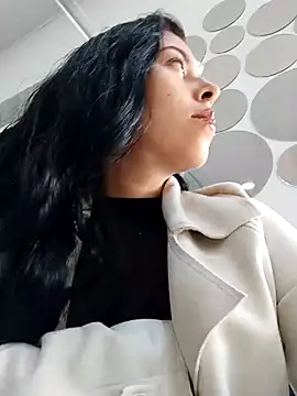 Emily Wane online show from April 17, 2026, 8:22 pm