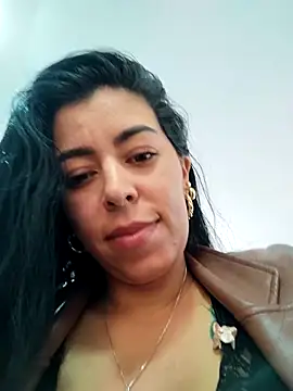 Snapshot of Emily_Wane chatting on April 19, 2026, 6:10 pm Emily Wane online show from April 19, 2026, 6:10 pm