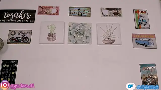 olivia22love online show from November 1, 2025, 11:20 pm