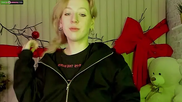 RachelCart online show from December 22, 2025, 3:06 am